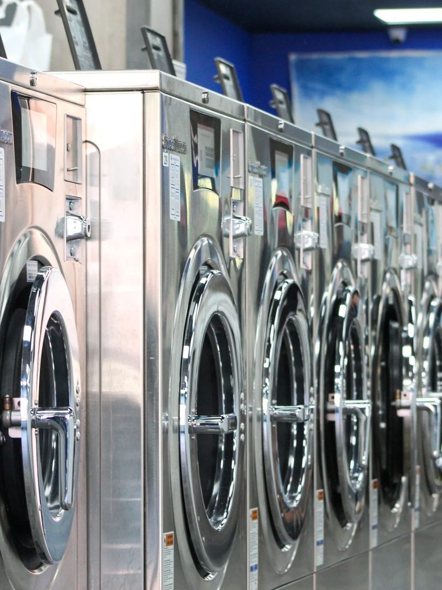 A clean, well-kept Brite Wash-style laundromat